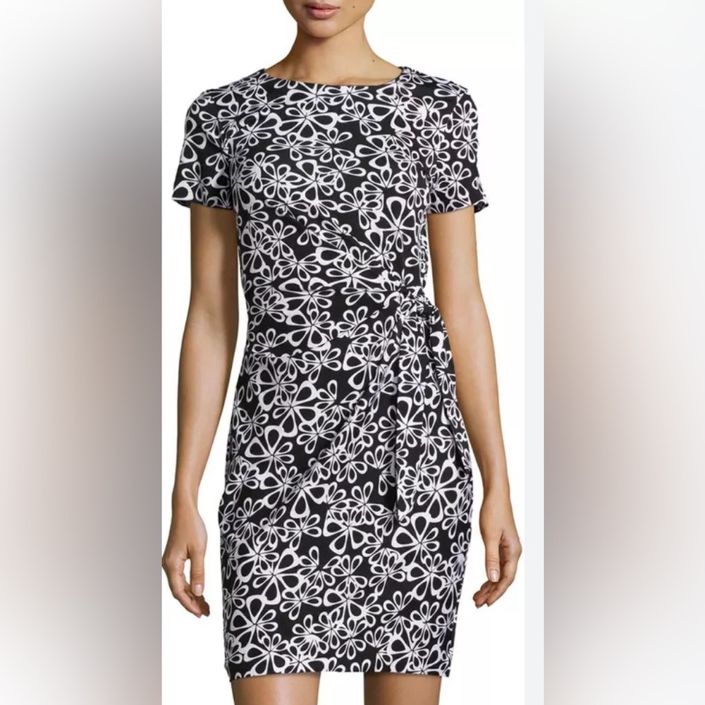 DVF LIKE NEW Diane Von Furstenberg NEW wrap dress in black and white floral
